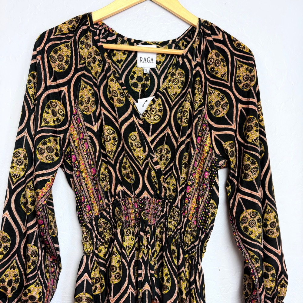 NEW Raga Asmee Maxi Dress Small Black Gold Boho Paisley Smocked V-Neck Long Slv - Picture 4 of 13